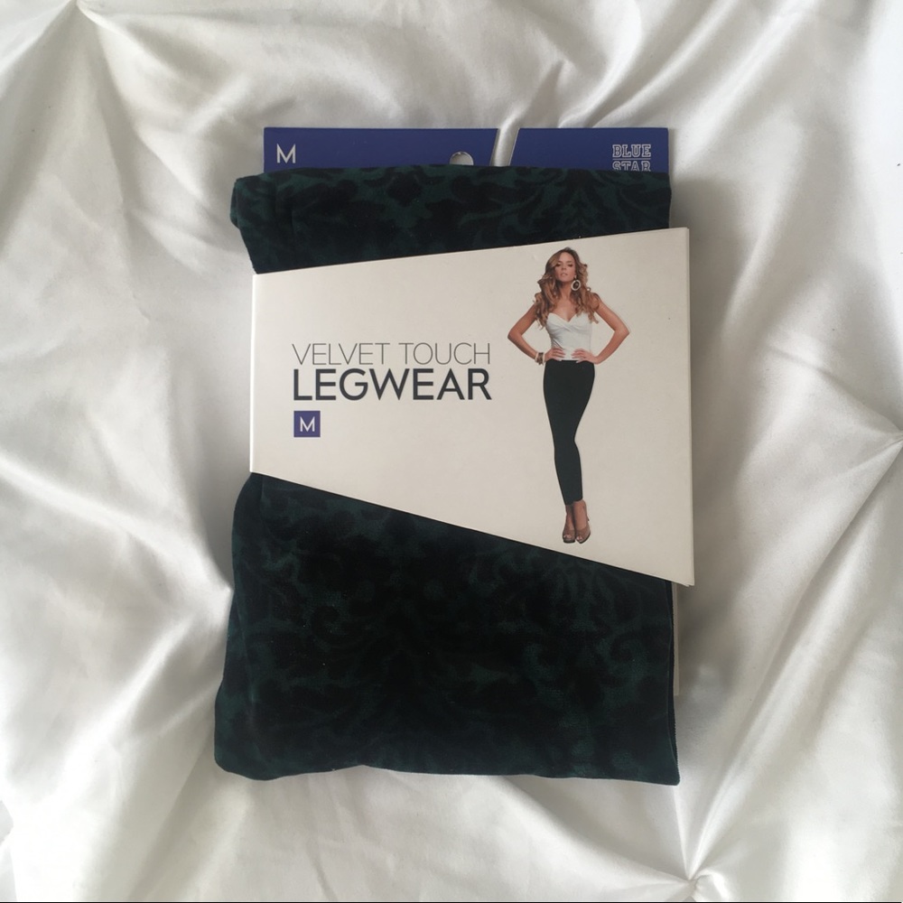 NWT ✨ Velvet Patterned Leggings